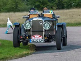 1932%20-%20Vauxhall%20Special.jpg