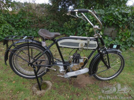 Alcyon%202%2C5%20Hp%20250cc%201919%20-%20Fr%20-%20Lock%20Frederic.JPG